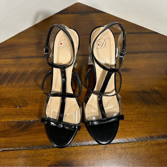 Heart in D Clear Block Sandal Heels - Picture 2 of 6
